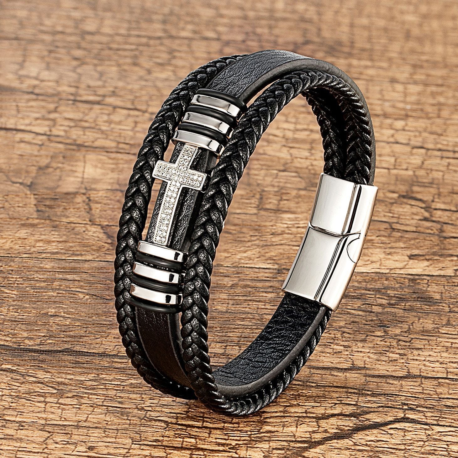 "Valor" – Lederarmband mit Kreuz