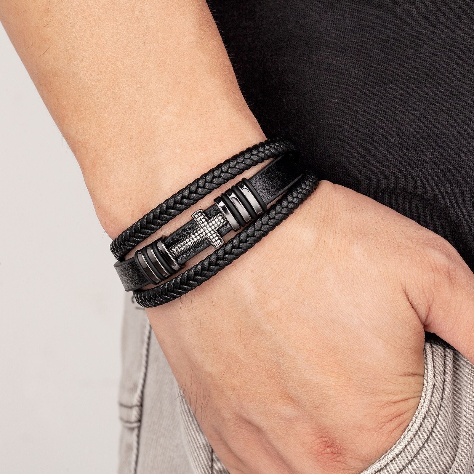 "Valor" – Lederarmband mit Kreuz